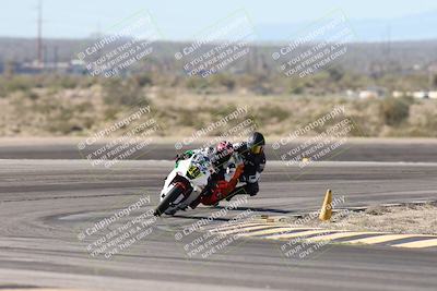 media/Jan-15-2026-Racers Edge (Thu) [[dfebeb70ab]]/3-B Group/Session 2 (Turn 11)/